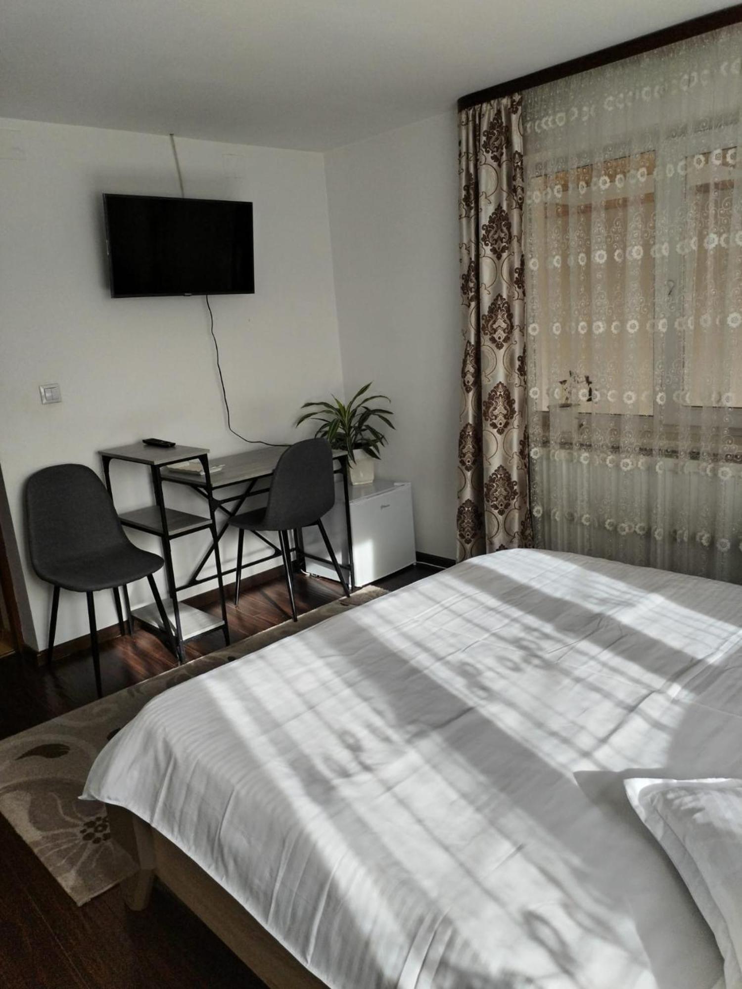 Casa Irina Hotel Manastirea Humorului Exterior photo