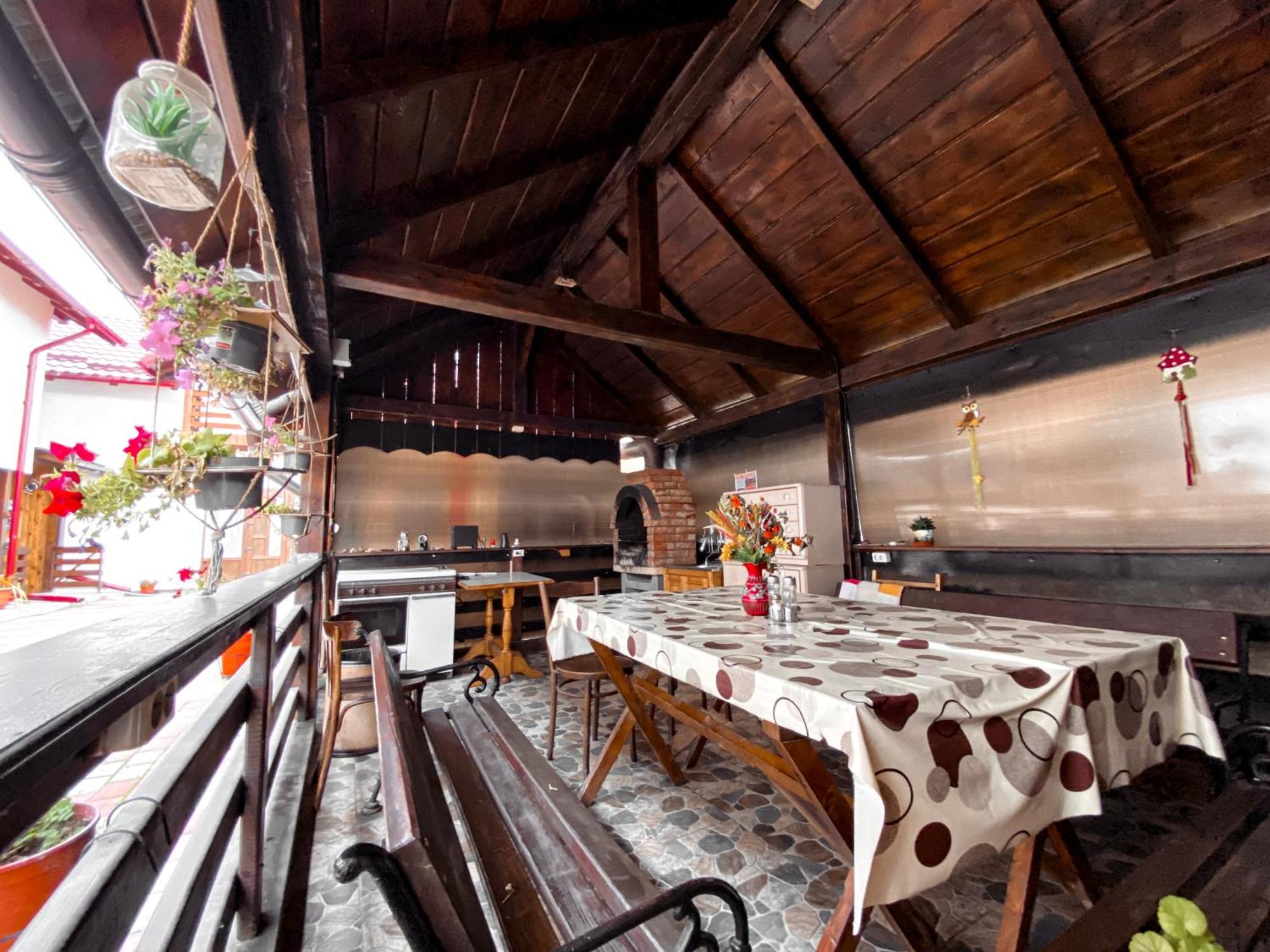 Casa Irina Hotel Manastirea Humorului Exterior photo